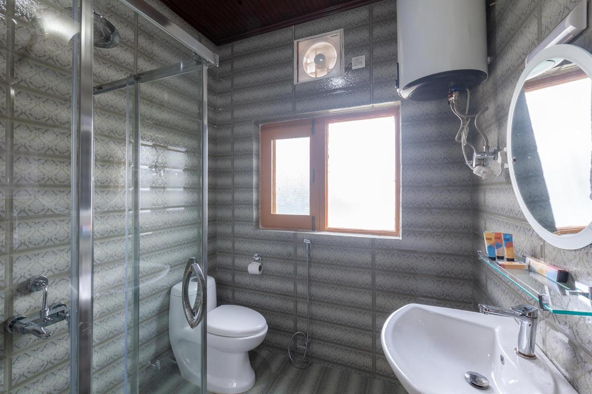Stayvista At Pinewood Villa - Pet Friendly Villa With Lawn & Pool Table Srīnagar Екстериор снимка
