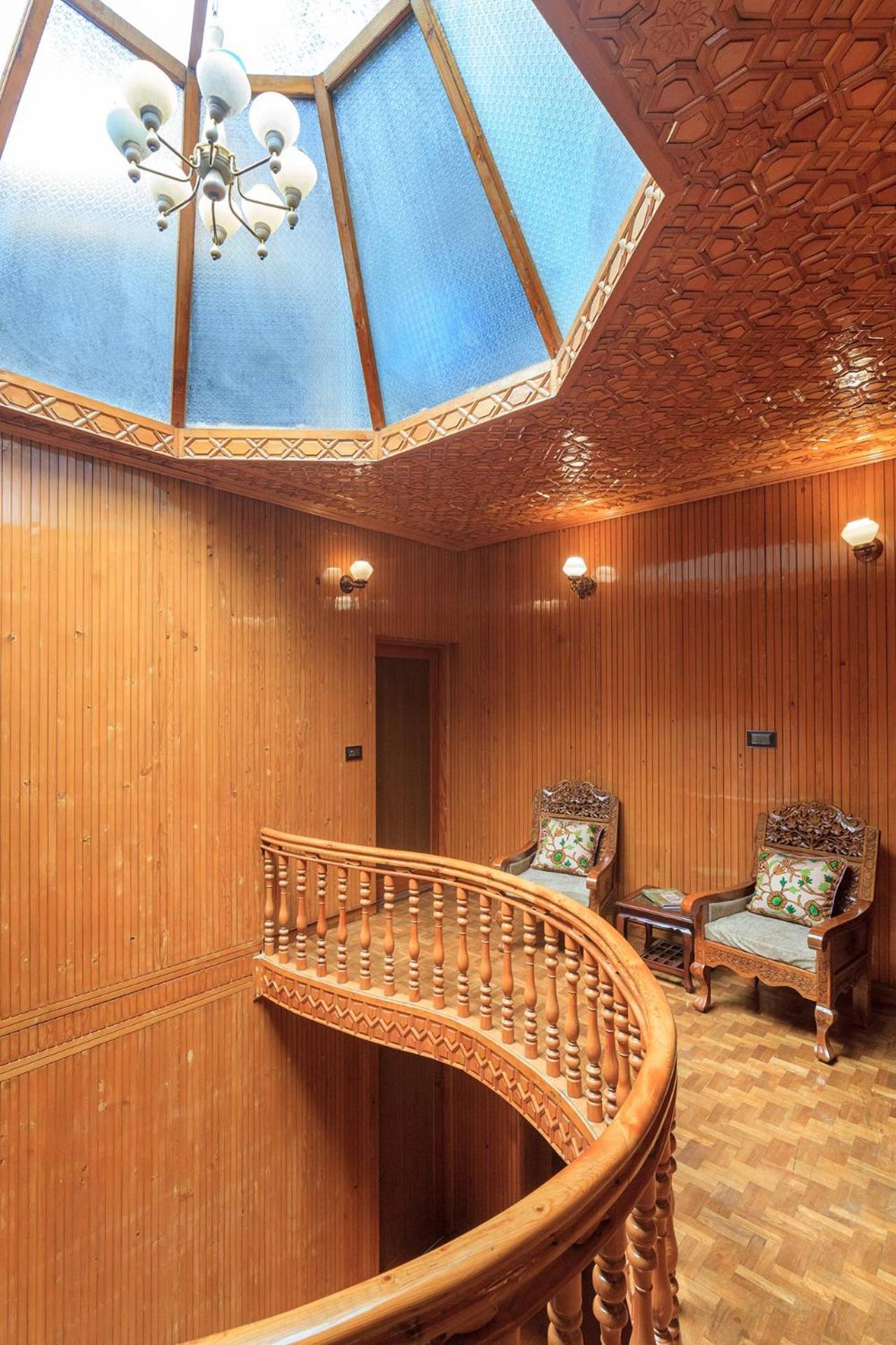Stayvista At Pinewood Villa - Pet Friendly Villa With Lawn & Pool Table Srīnagar Екстериор снимка