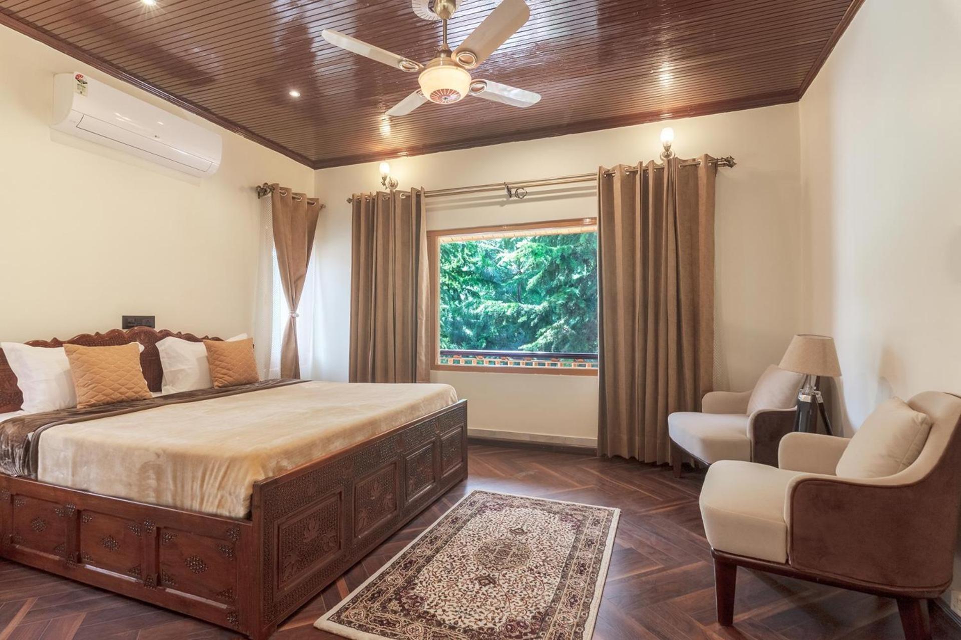 Stayvista At Pinewood Villa - Pet Friendly Villa With Lawn & Pool Table Srīnagar Екстериор снимка
