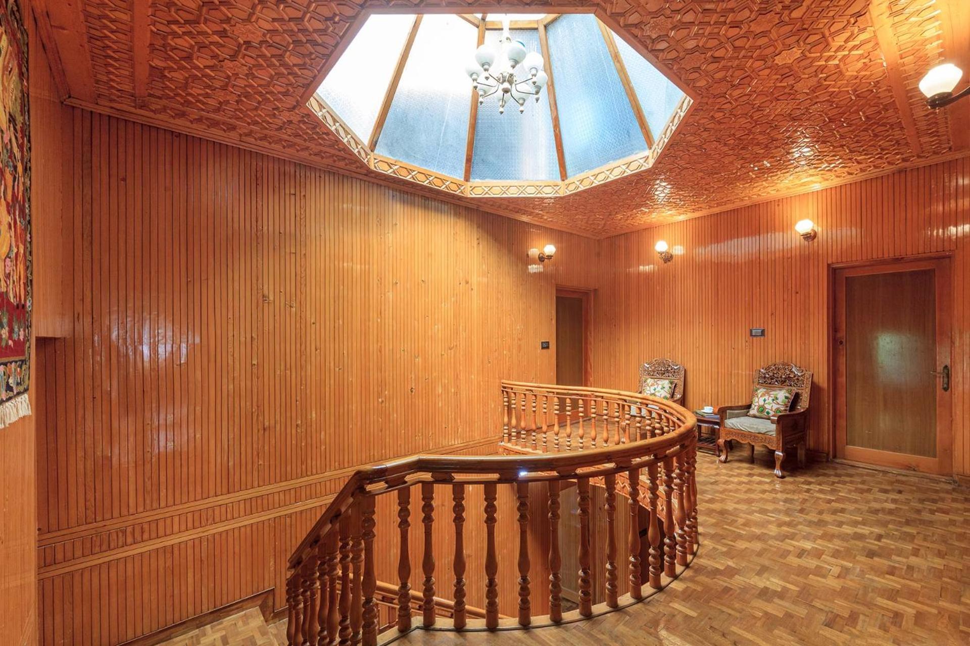Stayvista At Pinewood Villa - Pet Friendly Villa With Lawn & Pool Table Srīnagar Екстериор снимка