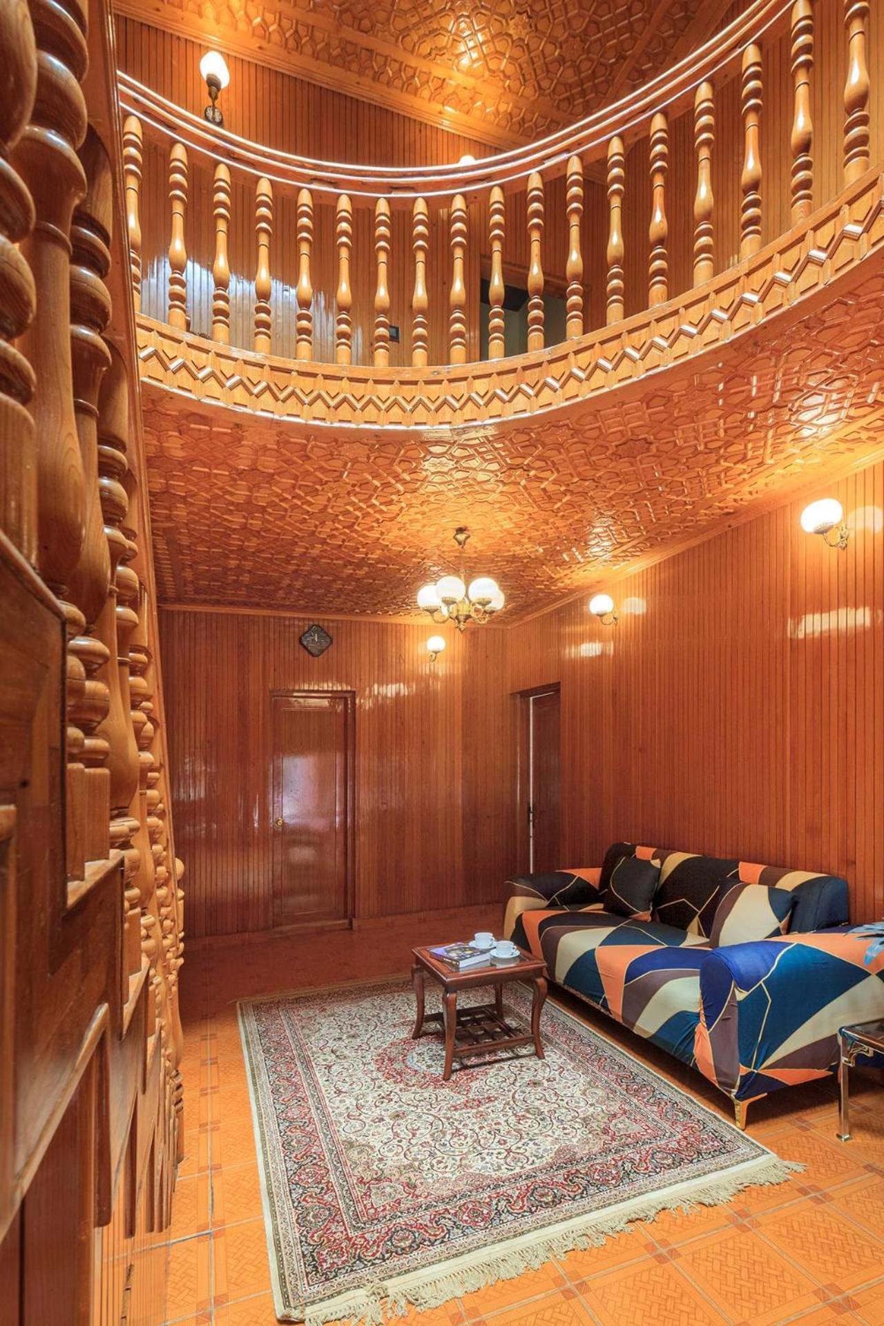 Stayvista At Pinewood Villa - Pet Friendly Villa With Lawn & Pool Table Srīnagar Екстериор снимка